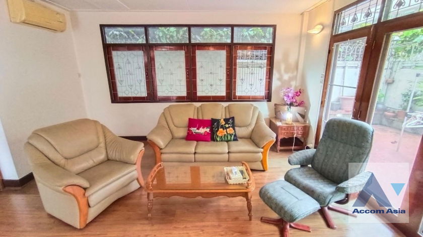 picture 🔼🔽 AccomA 📩 Spacious house with classic charm and greenery in Sathorn (1714115) - 7/20