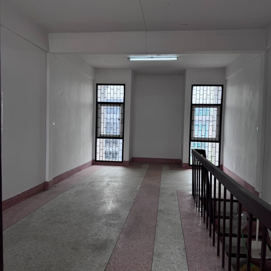 picture WS1558 🏢 Commercial building for rent, 3.5 floors, Phatthanakan 57/1, next to 8-lane main road, cars pass all day! Only 35,000 baht/month - 19/21