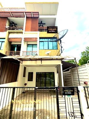 เช่าทาวน์โฮม เขตบางเขน : #ให้เช่าทาวน์โฮม 3 ชั้น หลังริม | โครงการ Sixnature วัชรพล  ทำเลสุดปัง! เดินถึงตลาดถนอมมิตร มี 3 ห้องนอน 3 ห้องน้ำ ใกล้ BTSวัชรพล – ทางด่วนฉลองรัช