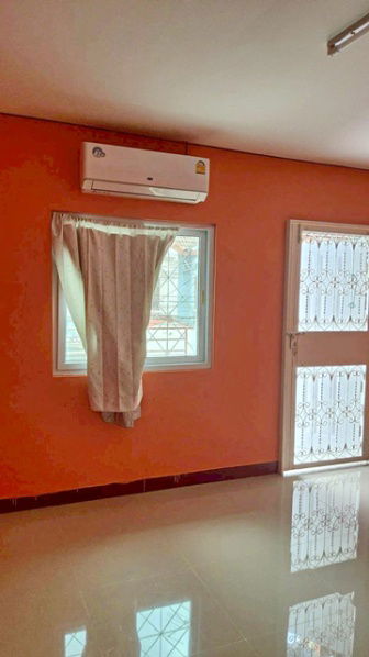 picture Thai Watsadu Rama 2 900m. Rama2 Hospital 500m. Maruey fresh market 200m. For rent 3-storey townhouse - 3/8