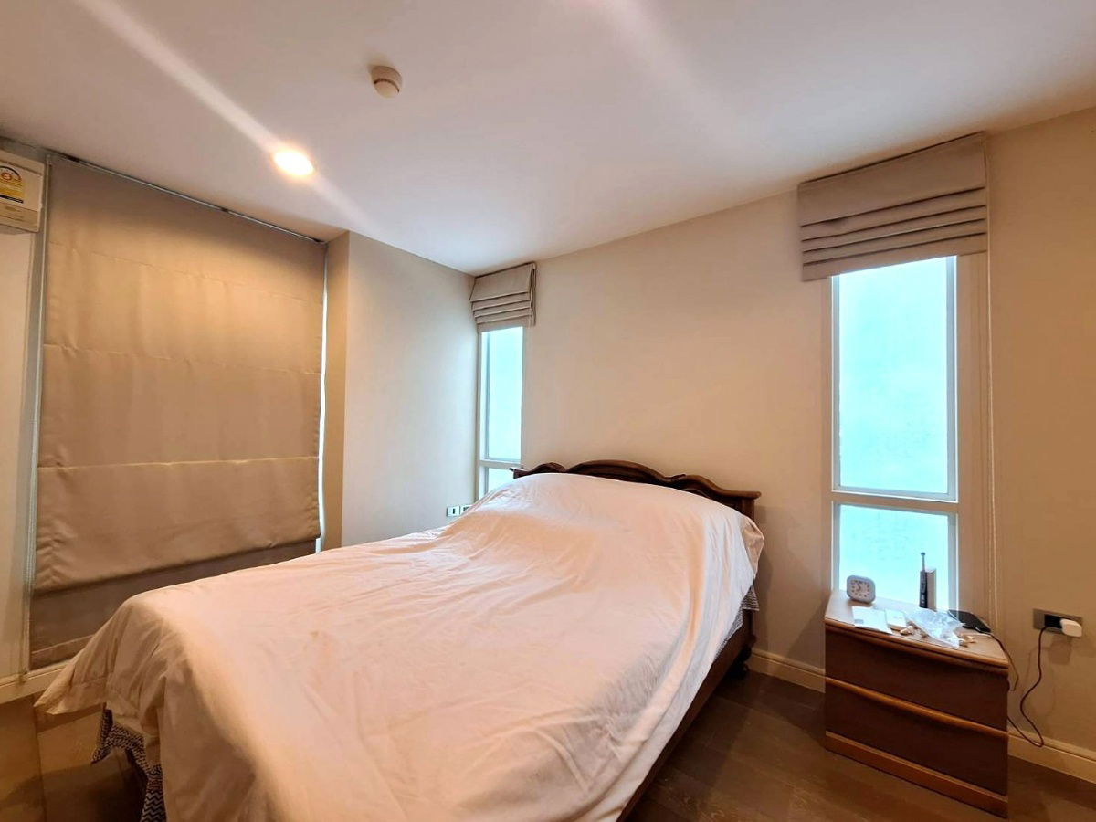 picture Discover peaceful low-rise living in Sukhumvit 24! Just steps to BTS Phrom Phong, Emporium, EmQuartier & EmSphere - 4/11
