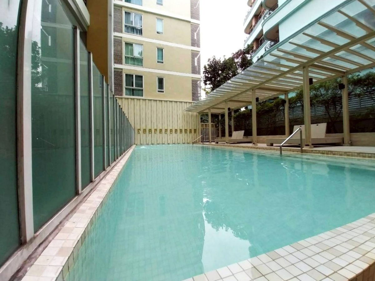 picture Discover peaceful low-rise living in Sukhumvit 24! Just steps to BTS Phrom Phong, Emporium, EmQuartier & EmSphere - 9/11