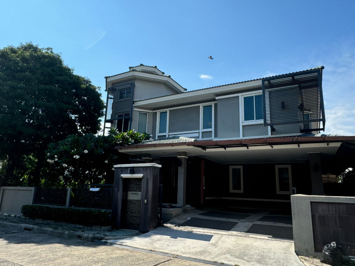 picture P0107 Golden Nakara – Spacious Luxury Home in Central Bangkok - 33/40