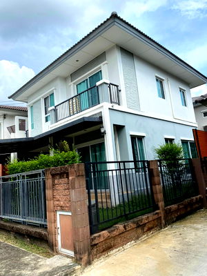 ทาวน์โฮม ถนนศรีนครินทร์ : 🟢For Sale🟢บ้านภัสสร เพรสทีจ ลักซ์ พัฒนาการ 44  บ้านสวย เฟอร์ครบ📱ADD LINE @nathong97 (ตอบ ⚡ 24 Hr) P581