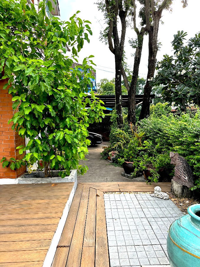 รูป ขายบ้านเดี่ยว 2 ชั้น ติดริมสระน้ำโครงการ หมู่บ้าน กฤษดานคร 25 มีสนามกอล์ฟในโครงการ เหมาะซื้ออยู่อาศัยพักผ่อนหย่อนใจ บรรยากาศดี เงียบสงบ - รูปที่ 6/13