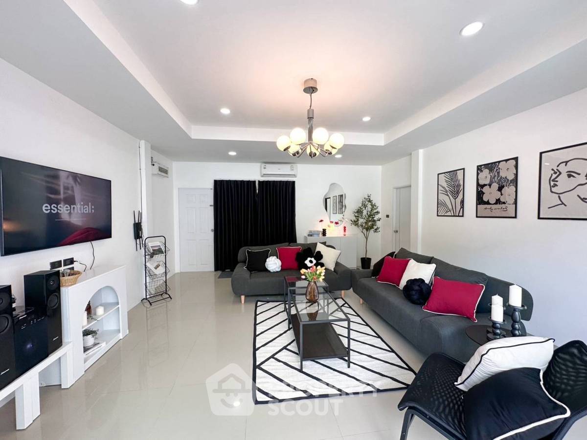picture 6-BR Villa close to Pattaya (ID 1229337) - 9/34