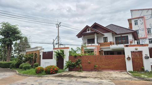 For sale 4 bedroom detached house, Soi Hathai Rat 33/1, Baan Phuengja