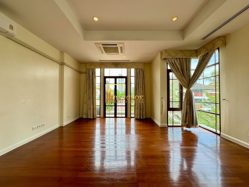 รูป Baan Sansiri 67 | Luxurious 4 Bed Pool Villa in Phra Khanong - BR7959SH - รูปที่ 32/68