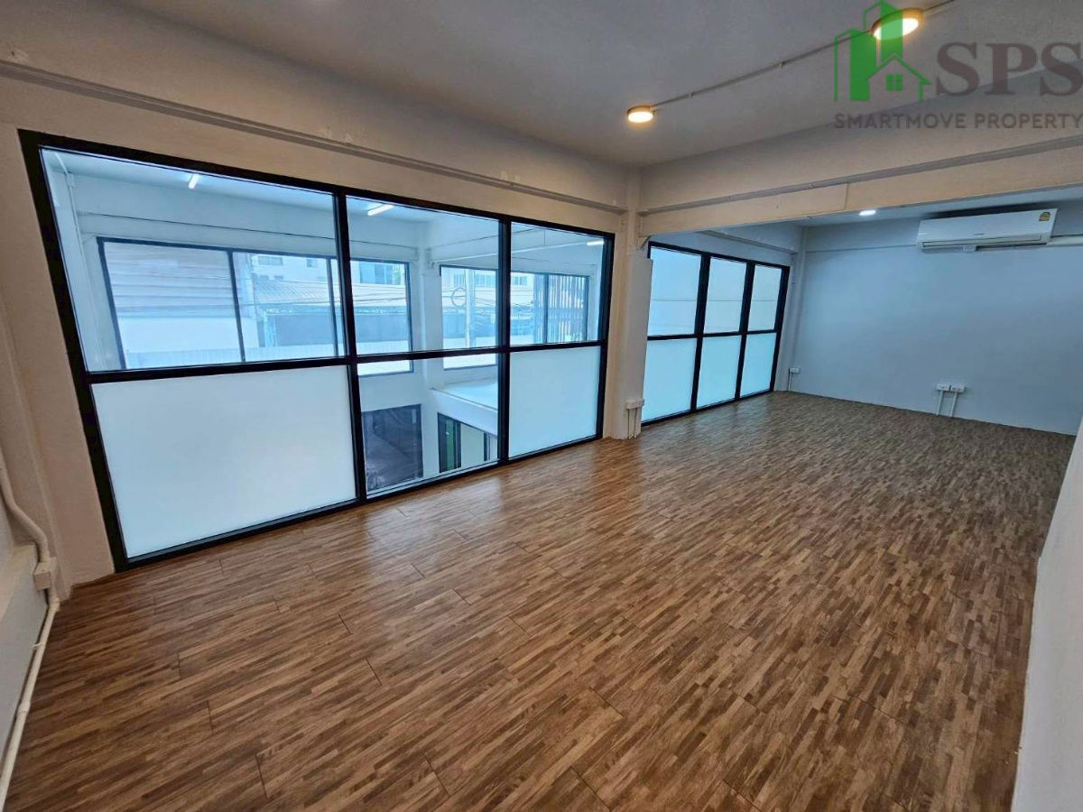 picture Home Office in Sukhumvit 50 for RENT ( SPSP617) - 11/20