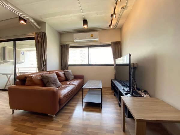 picture Thonglor                       Tower  - 4/10