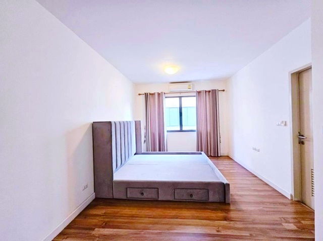 picture Central Westgate Northville 2.8 km. 4 a/c for rent Town Avenue MRT SamYaek BangYai walk 200m. 3Fl. 2 - 3/8
