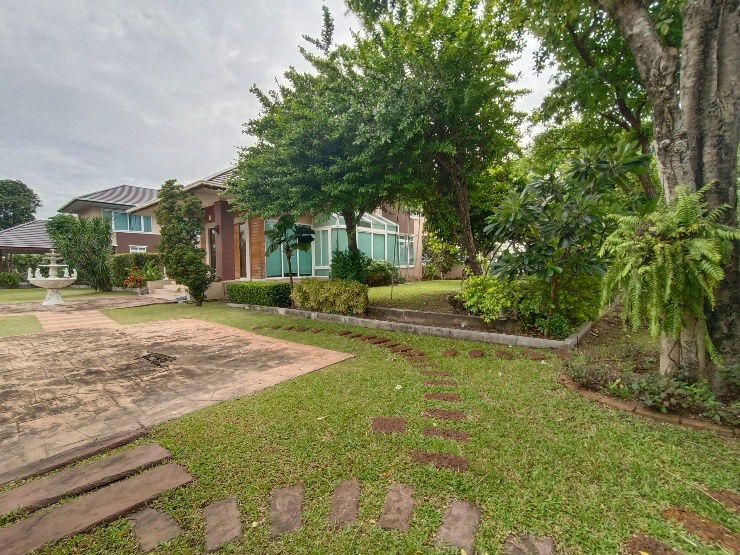 picture Big house 1 rai, Panya Inthra P4, Pool Villa for big family or company - 45/50