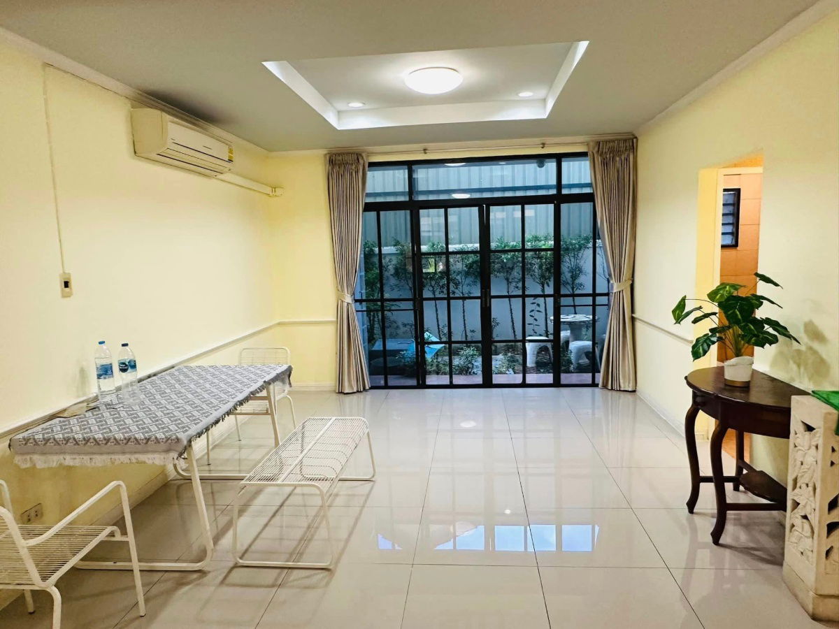 รูป P0097 ให้เช่าทาวน์โฮม อโศก–พร้อมพงษ์ (สุขุมวิท 31) – ทำเลพรีเมียม ใจกลางเมือง ใกล้ BTS และห้างใหญ่ - รูปที่ 6/11
