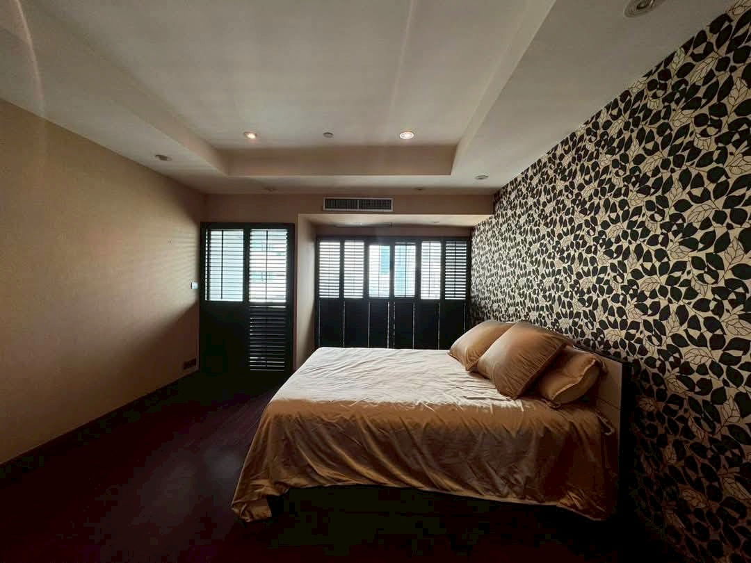 รูป LTH12839 - Condo for sale คอนโด ขาย at Sathorn Gardens สาธรการ์เด้นส์ Size 230 sqm. 3 beds 3 baths Near BTS Sala Daeng Station ONLY 25 MB - รูปที่ 9/16