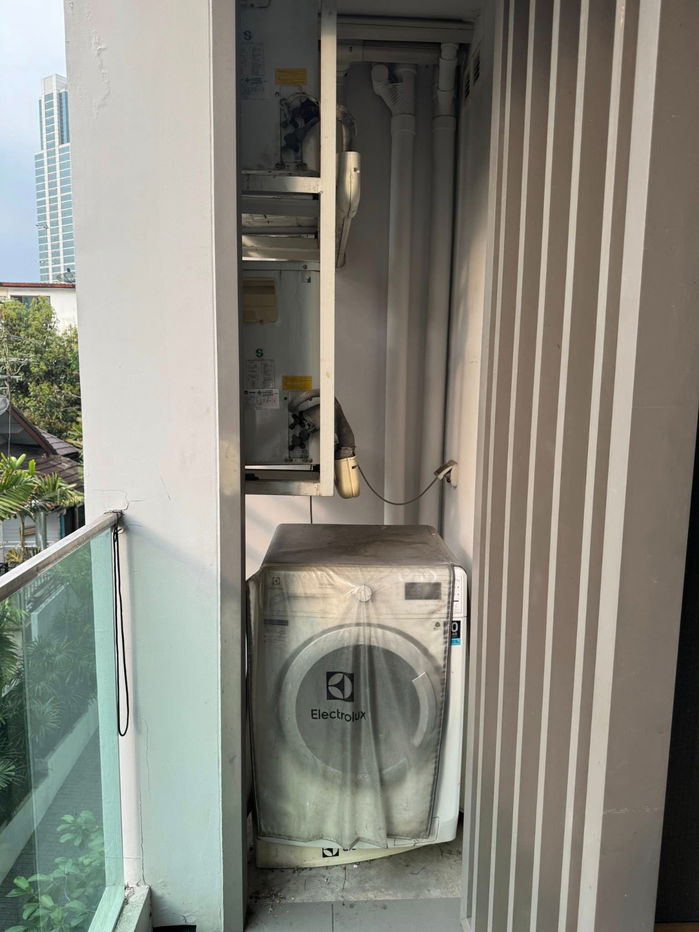 picture Condo for sale Siamese Surawong near MRT Samyan 5,600,000 baht Property code: SL066 - 11/16