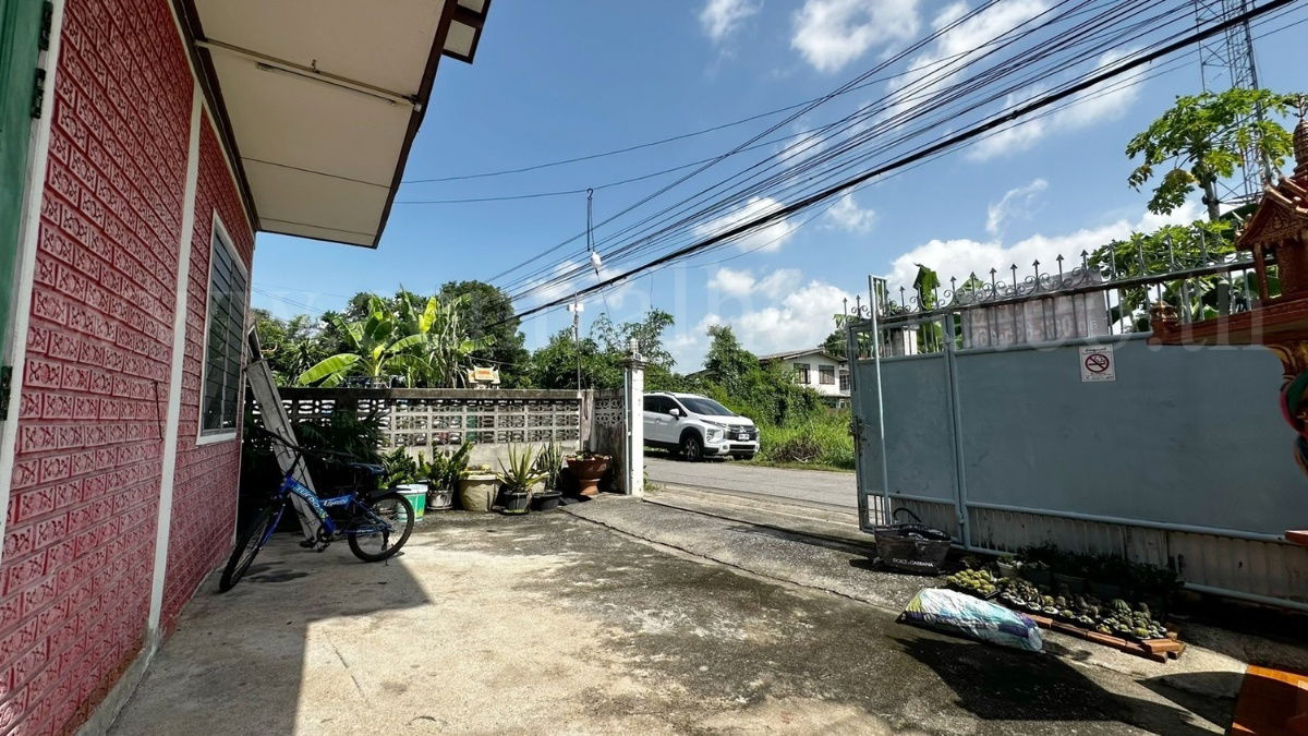 รูป บ้านเดี่ยว พร้อมที่ดิน 93 ตร.วา พหลโยธิน 52 ราคาถูก ทำเลดี - รูปที่ 15/16