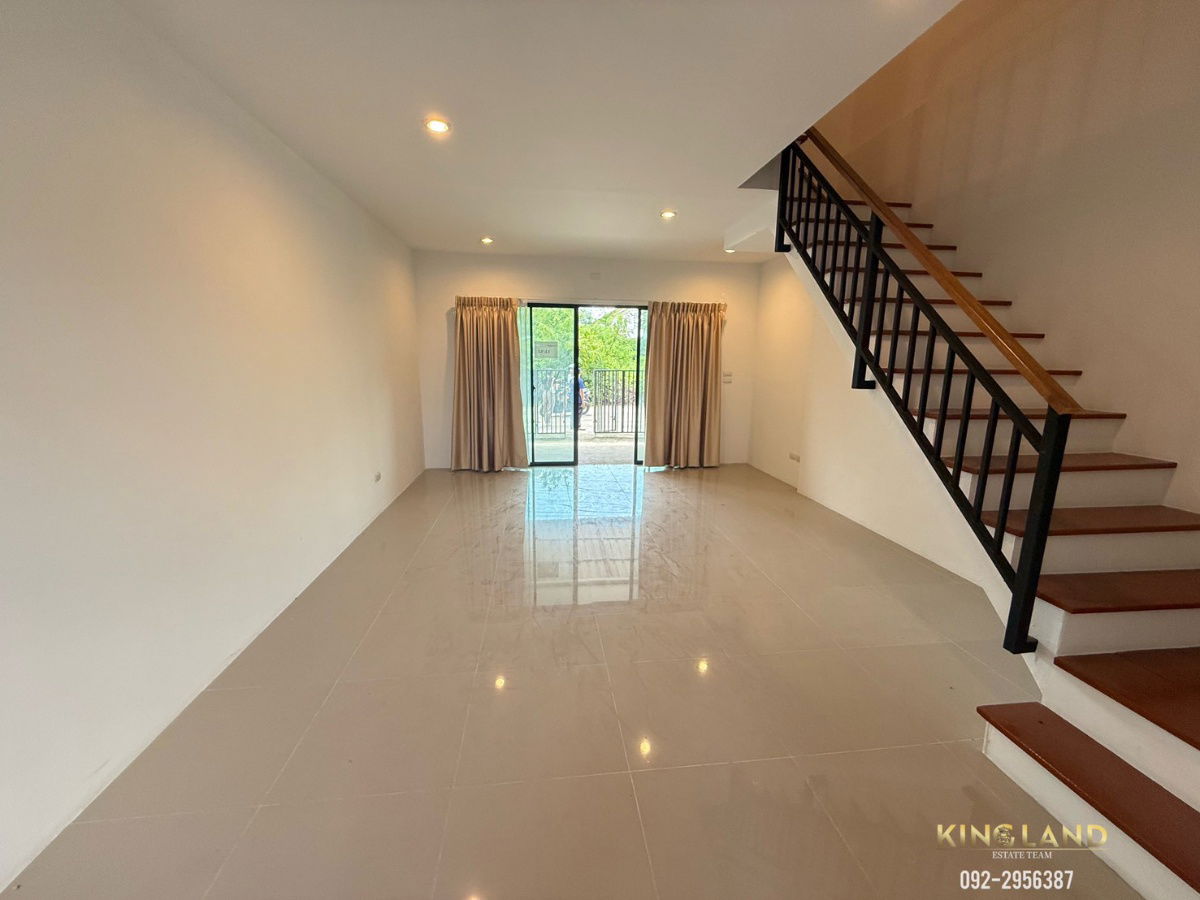 รูป 🏡 ให้เช่าทาวน์โฮมใหม่! 2 ห้องนอน 2 ห้องน้ำ 📍 หมู่บ้านแคปปิตอล ชุมชนหลักทรัพย์ | รังสิต–ธัญบุรี คลอง 8 - รูปที่ 2/11