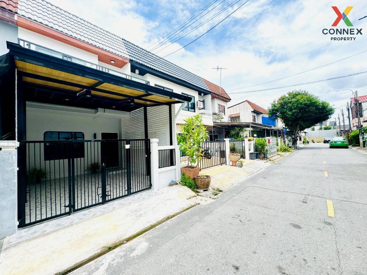 รูป ขายทาวน์เฮ้าส์/ทาวน์โฮม  บ้านบัวทอง 3 รีโนเวทใหม่ บางรักพัฒนา บางบัวทอง นนทบุรี CX-125743 ✅ ทักไลน์ @connexproperty ตอบทันที ทีมงานมืออาชีพ ✅  - รูปที่ 2/12