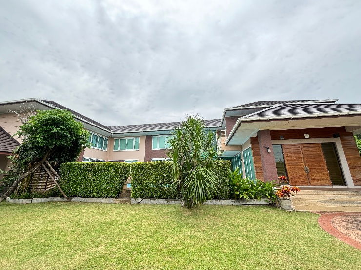 picture Big house 1 rai, Panya Inthra P4, Pool Villa for big family or company - 2/50
