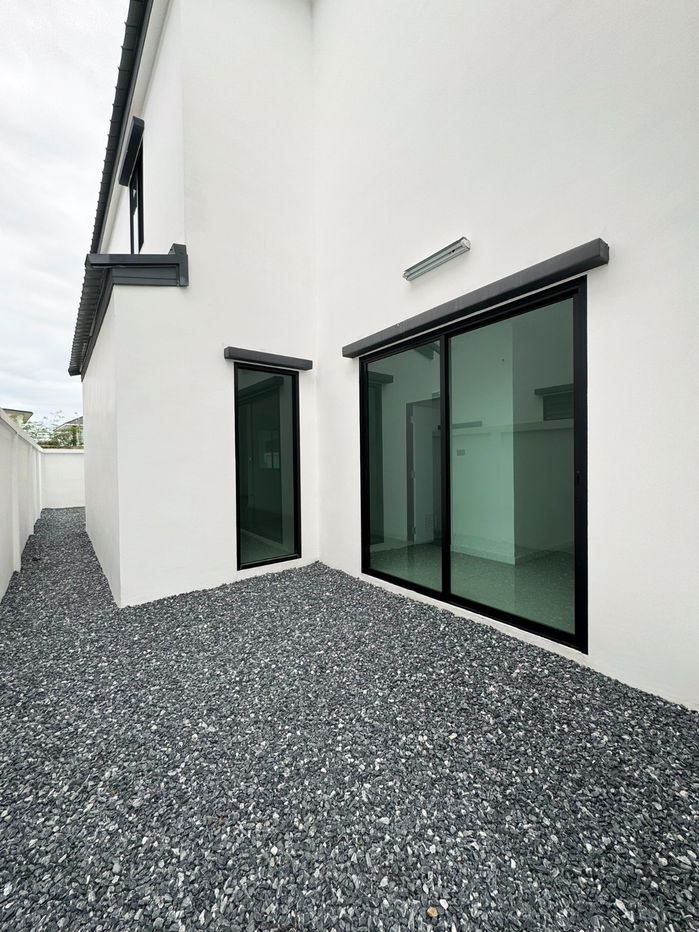picture 2-storey detached house, modern style - 10/17