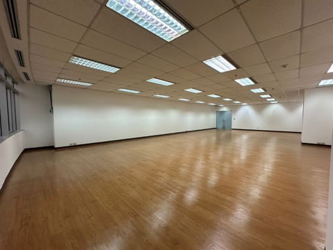 ให้เช่าพื้นที่สำนักงาน อาคารซอฟต์แวร์พาร์ค ถ.แจ้งวัฒนะ ทำเลดี เดินทางสะดวก ติด MRT สถานีแจ้งวัฒนะ-ปากเกร็ด 28