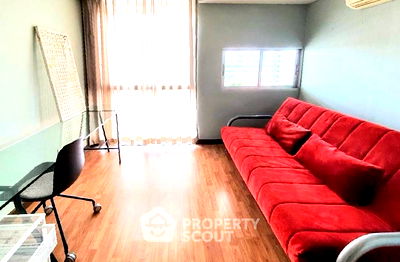 Condos for rent : 2-BR Condo at The Kris Ratchada 17 near MRT Sutthisan (ID 2045078)