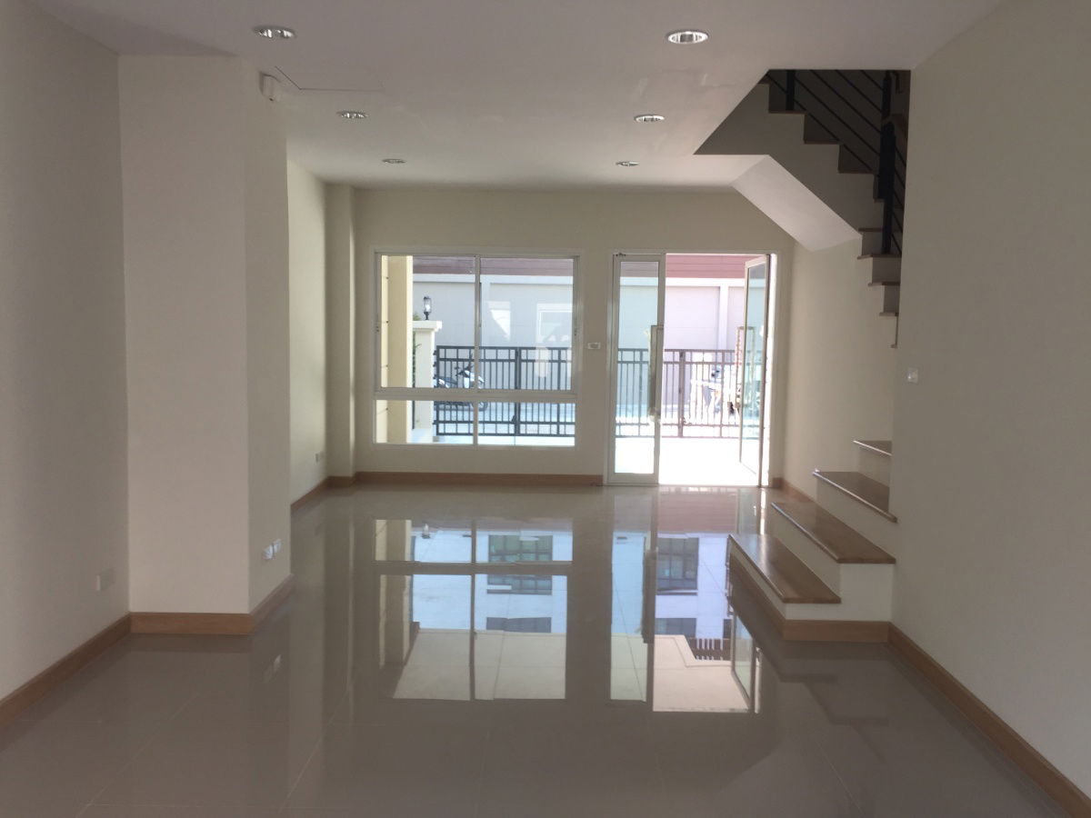 picture For rent Townhouse 32 sq.w. Grand de Ville Srinakarin - 2/17