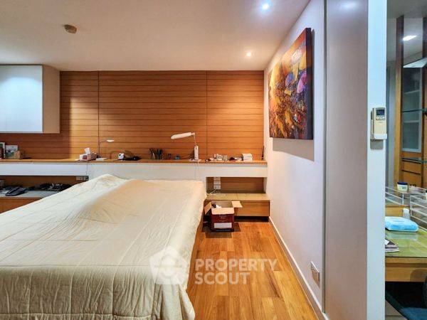 picture 3-BR Condo at Riverine Place in Suan Yai (ID 2106091) - 4/12