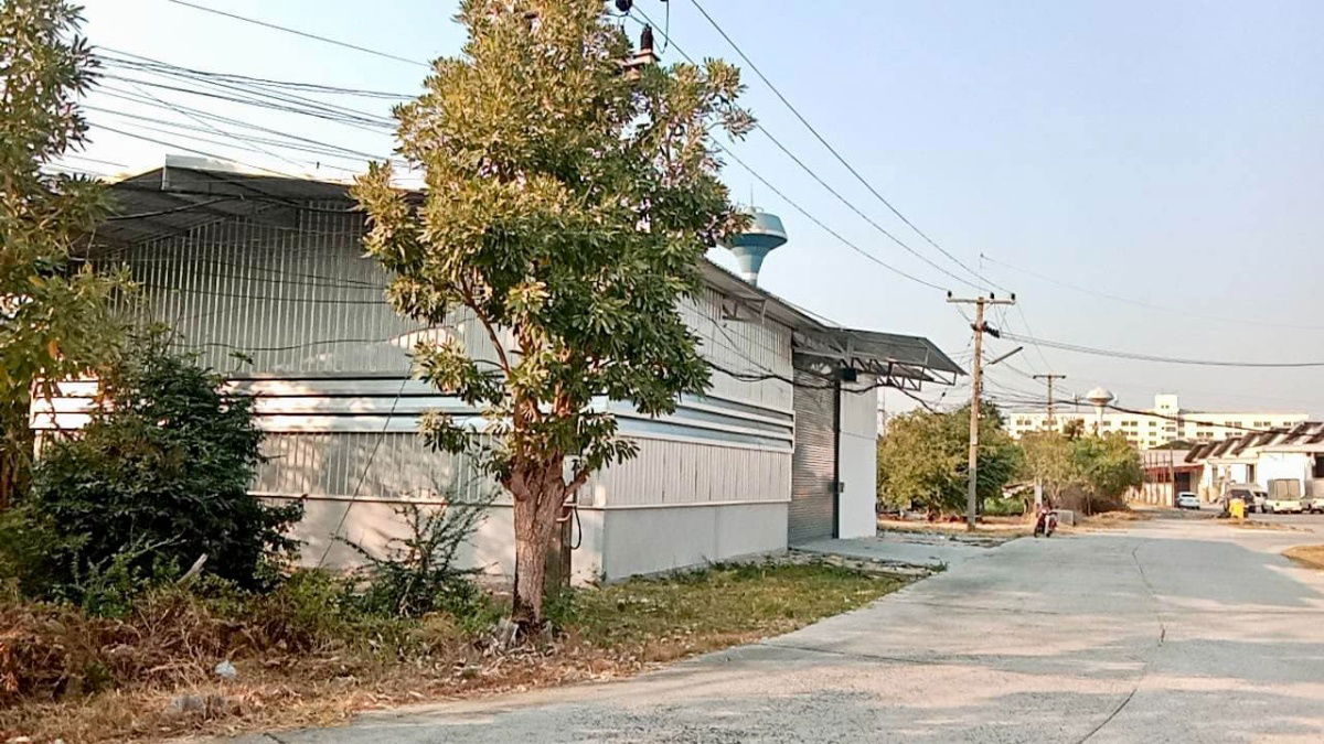 รูป โกดังให้เช่า ติดถนน บางนา-ตราด ทำเลศักยภาพ ใกล้สนามบินสุวรรณภูมิ และนิคมอมตะนคร นิคมเวลโกรว์  เดินทางสะดวกไปท่าเรือแหลมฉบังและถนนสายหลัก - รูปที่ 3/4