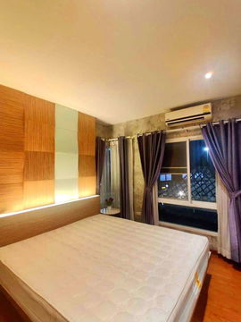 Promt condo size 35 sq.m.next to Maya and Nimman Road, within walking distance, for rent only 12,000 baht per month!! The room is ready to move in on
