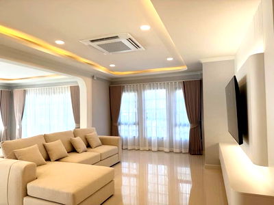 บ้านเดี่ยวให้เช่า : ให้เช่าบ้านเดี่ยว✨ เซนโทร บางนา 🔥 Line ID : @034etfin 📲 4 ห้องนอน5 ห้องน้ำ ✨ ใกล้ Mega Bangna