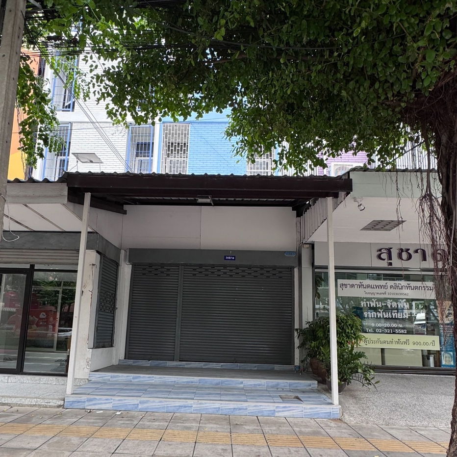 picture WS1558 🏢 Commercial building for rent, 3.5 floors, Phatthanakan 57/1, next to 8-lane main road, cars pass all day! Only 35,000 baht/month - 1/21