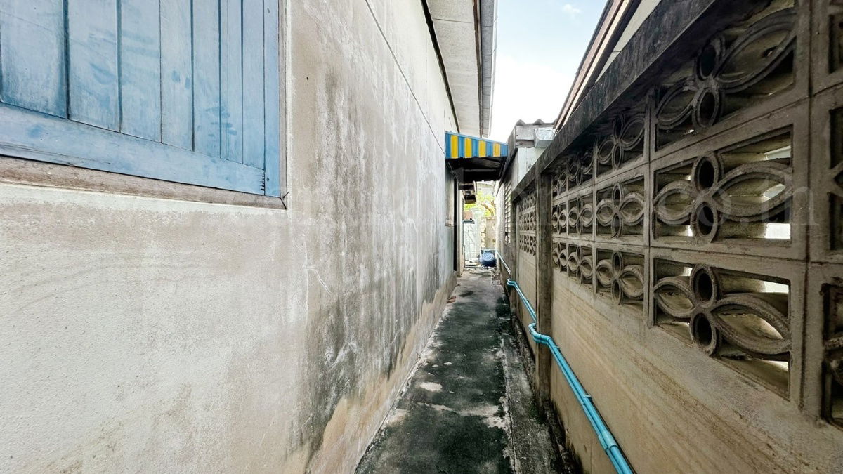 รูป บ้านเดี่ยว พร้อมที่ดิน 93 ตร.วา พหลโยธิน 52 ราคาถูก ทำเลดี - รูปที่ 13/16