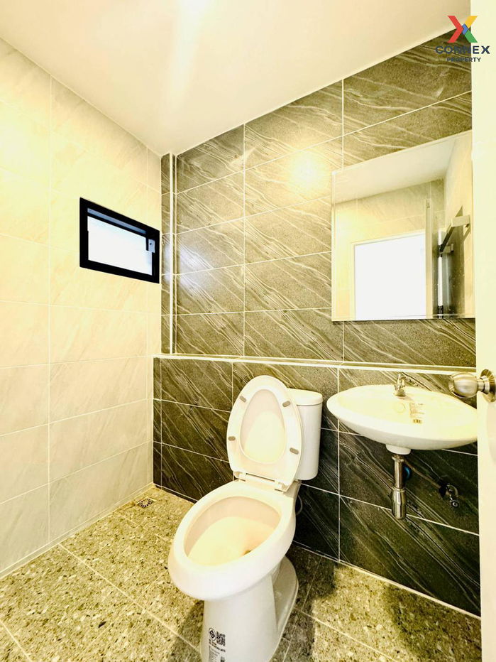 รูป ขายทาวน์เฮ้าส์/ทาวน์โฮม  บ้านบัวทอง 3 รีโนเวทใหม่ บางรักพัฒนา บางบัวทอง นนทบุรี CX-125743 ✅ ทักไลน์ @connexproperty ตอบทันที ทีมงานมืออาชีพ ✅  - รูปที่ 7/12