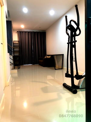 ทาวน์โฮม ปทุมธานี : ทาวน์เฮาส์ สิริเพลส รังสิต BY แสนสิริ   3 ห้องนอน 3 ห้องน้ำ ขนาด 16.3 ตร.วา  ติดถนนใหญ่
