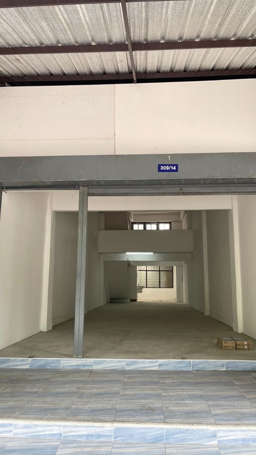 picture WS1558 🏢 Commercial building for rent, 3.5 floors, Phatthanakan 57/1, next to 8-lane main road, cars pass all day! Only 35,000 baht/month - 4/21