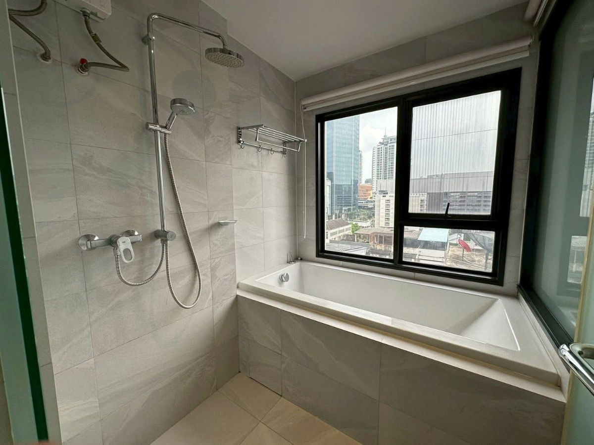 picture Condo for sale: Rhythm Ekkamai, near BTS Ekkamai, 13,200,000 baht, property code: SL070 - 11/12