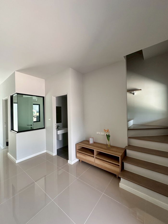 รูป ขายพร้อมเฟอร์ 3.99 ล้าน หน้าบ้านไม่ชนใคร 4 นอน 3 น้ำ 2 จอดรถ *สิริ เพลส เวสต์เกต - รูปที่ 4/18
