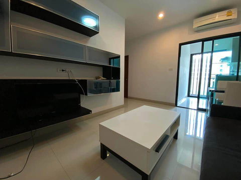 V-twin Donjan Condo, ready to move in, close to all business and shopping areas! ✨