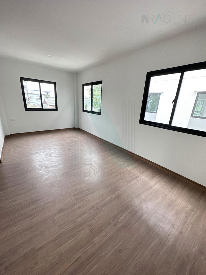 picture 📌 For Rent 3-story Townhouse LUMPINI TOWN PLACE SUKHUMVIT - SRINAKARIN 3 bedroom 3 bathroom - 1/8