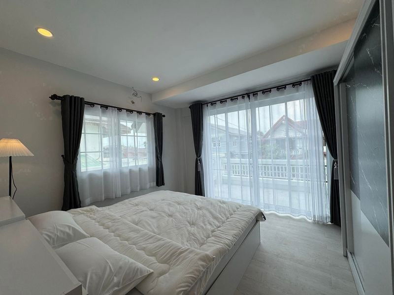 picture For sale: 2-storey detached house, newly renovated, North Pattaya area,great  location, move in Ready - 8/16