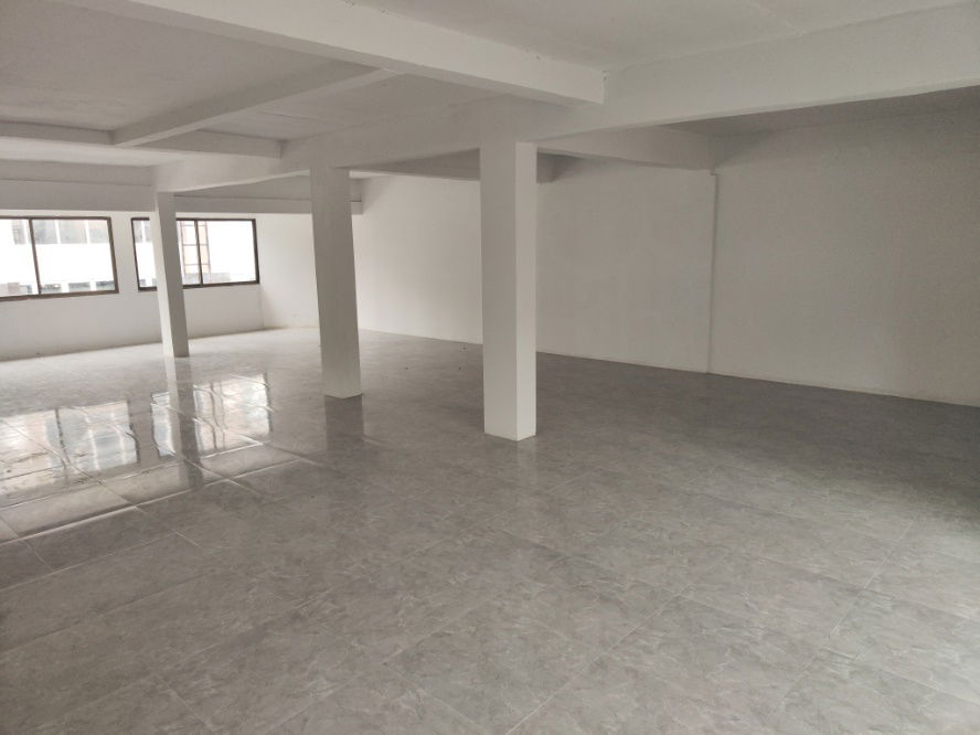 picture Rent space on Witthayu Road behind Rolex Watch Center - 3/19