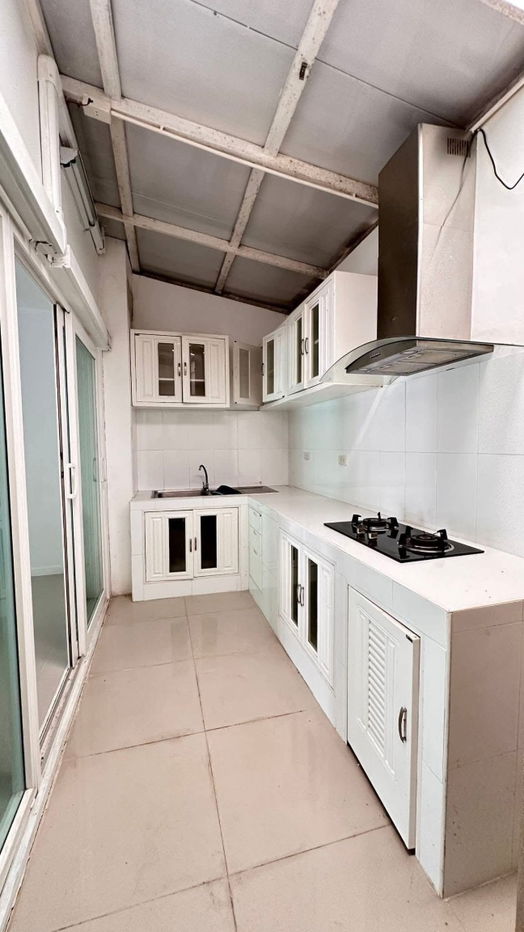picture Modern Style Townhouse in Soi Tungklom Tarnman Pattaya - 2/11
