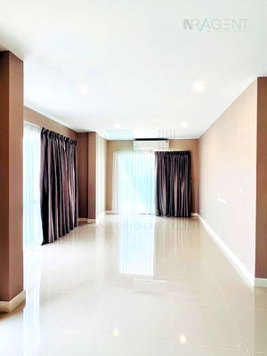 Houses for rent MK Restaurant Group Public Company : 🎉 For Rent 2-story House NIRATI BANGNA 5 bedroom 6 bathroom