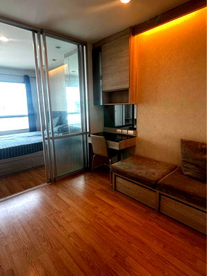 Condos for rent Prawet : For rent, Lumpini Ville On Nut - Phatthanakan, 1 bedroom, 7th floor, Building D1, near Supermarket Max Value.