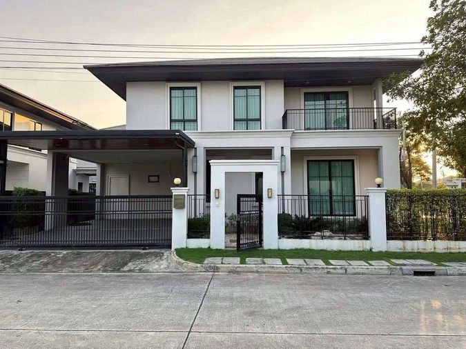 4-bed house for sale, 224 sqm, 81 sq wah, Setthasiri Pattanakarn