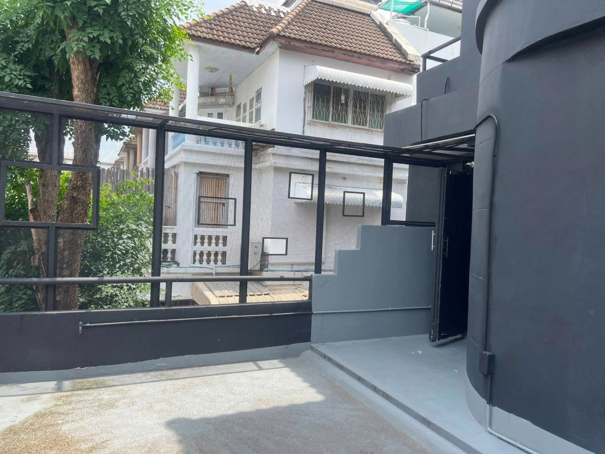 picture WS1589 🏢 Office / Home Studio for rent, very cool, Town in Town, Soi 6, ready to move in immediately! Rent only 80,000 baht/month - 19/21