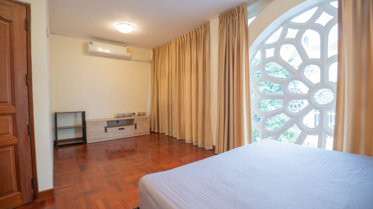 picture Ekkamai Villas 4 storey townhouse near BTS Ekkamai - 10/24