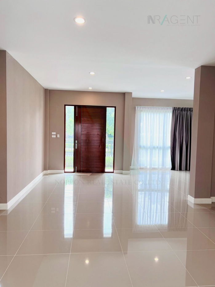 picture 🚩 For Rent 2-story House NIRATI BANGNA 5 bedroom 6 bathroom - 3/8