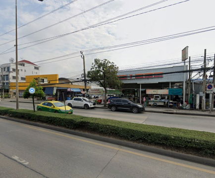 Land for rent, 33 rai, on Chalong Krung Road, in front of Lat Krabang Industrial Estate Soi Chalong